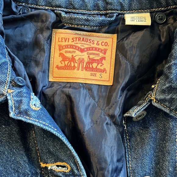 Levi's Blue Fitted Jean Jacket - Picture 2 of 5